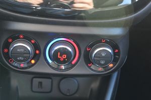 Opel Corsa 1.4 66kW (90CV) Selective - 120 Aniv GLP - Foto 13