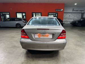 Mercedes Clase C C 220 CDI Avantgarde - Foto 7