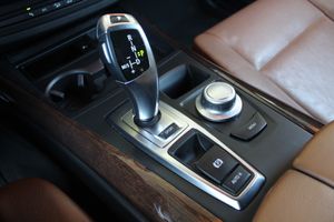 BMW X5 xDRIVE48i - Foto 24