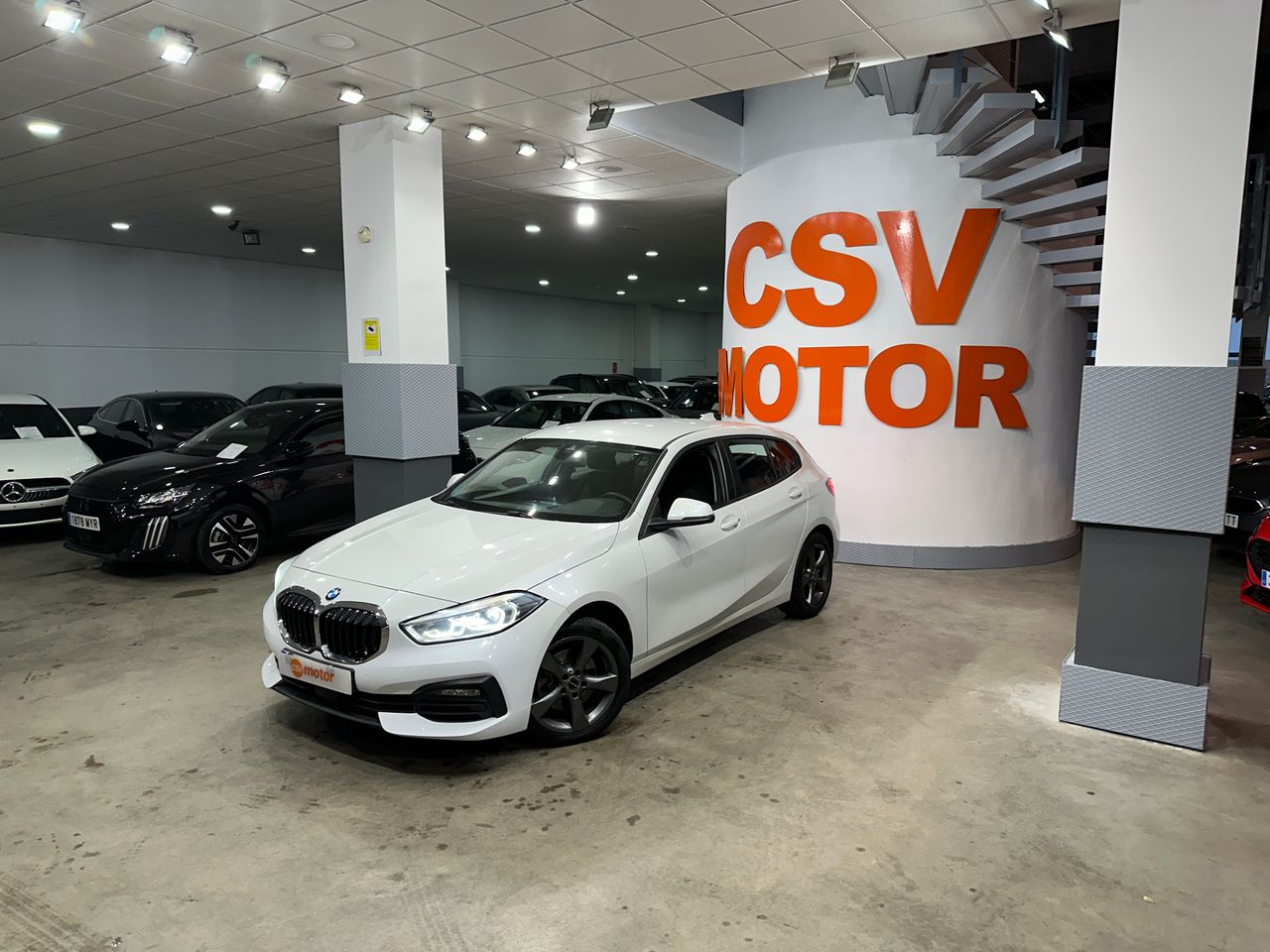 BMW Serie 1 118i - Foto 1