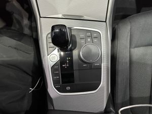 BMW Serie 3 330E 292CV FAMILIAR - Foto 23