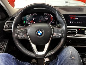 BMW Serie 3 318d Touring - Foto 16