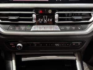 BMW Serie 3 318d Touring - Foto 24