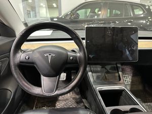 Tesla Model 3 Performance 4WD - Foto 13
