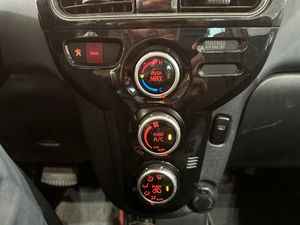 Peugeot iOn - - Foto 20