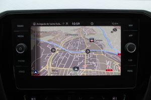 Volkswagen Passat Variant R-Line 2.0 TDI 140kW (190CV) DSG - Foto 17