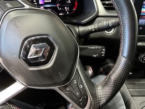 Renault Captur RS Line TCe 160 EDC - Foto 17