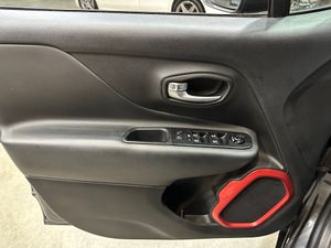 Jeep Renegade Trailhawk 1.3 PHEV 177kW (240CV) AT AWD - Foto 13