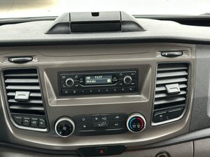 Ford Transit 2.0ECOBLUE 130CV L2H2 350 - Foto 18