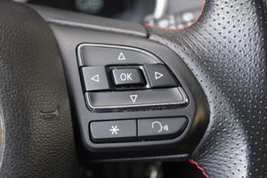 MG ZS 1.5 Luxury - Foto 13