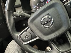 Volvo XC40 1.5 T4 Twin Recharge Inscription Ex Auto - Foto 17