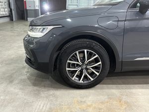 Volkswagen Tiguan Life 1.4 TSI eHybrid 180kW (245CV) DSG - Foto 26