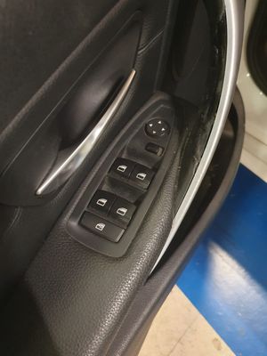 BMW Serie 3 320d Touring - Foto 12