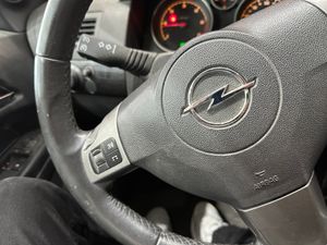 Opel Astra GTC 1.9 CDTi 120 CV Enjoy - Foto 15