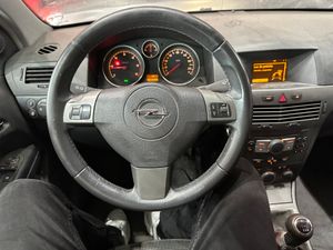 Opel Astra GTC 1.9 CDTi 120 CV Enjoy - Foto 14