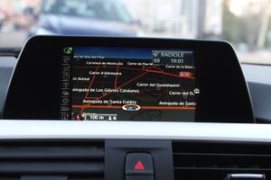 BMW Serie 3 318d Touring - Foto 19