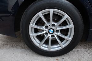 BMW Serie 3 318d Touring - Foto 9