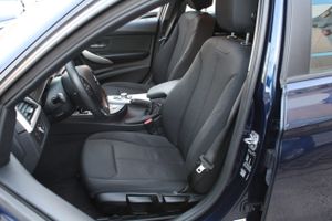 BMW Serie 3 318d Touring - Foto 11