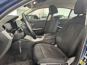 BMW Serie 3 330e - Foto 10