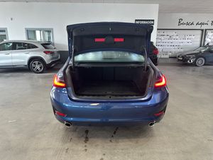 BMW Serie 3 330e - Foto 8