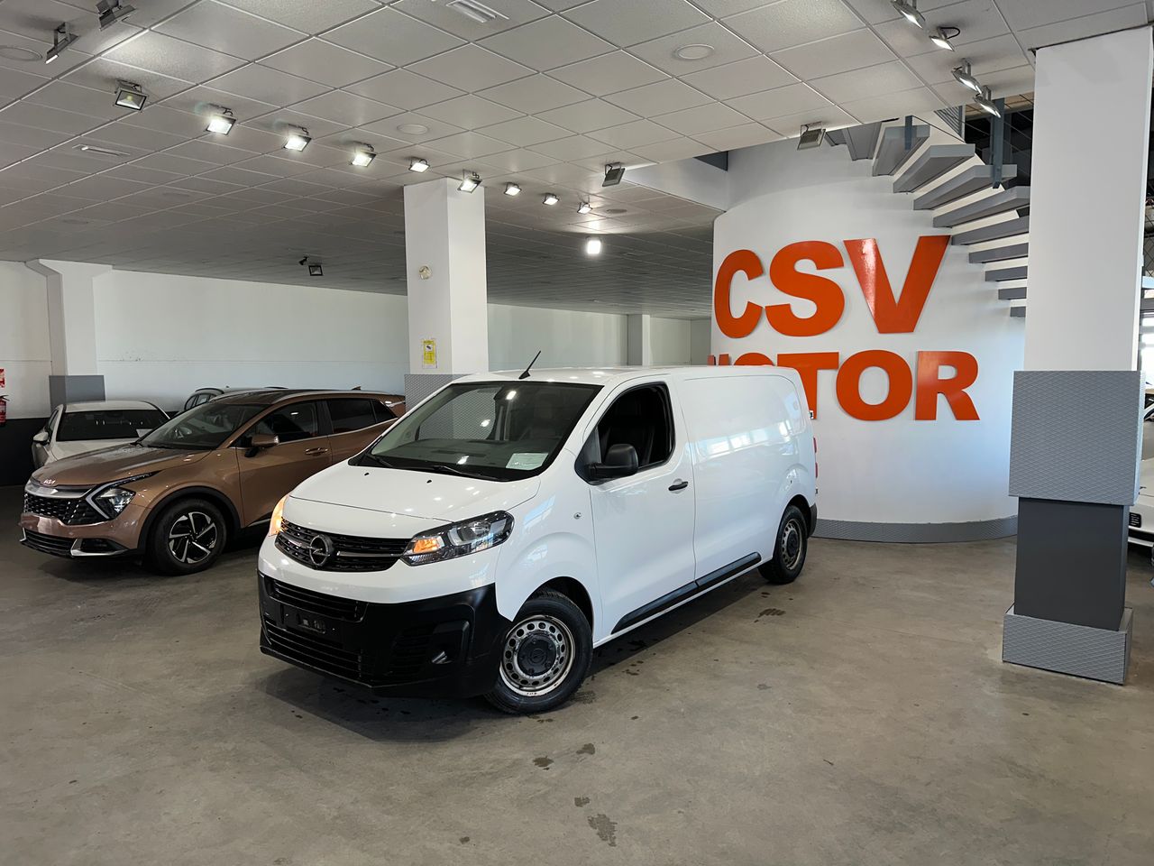 Opel Vivaro 1.5D 120CV PCLIM - Foto 1