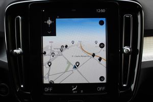 Volvo XC40 1.5 T4 Twin Recharge Inscription Auto - Foto 17