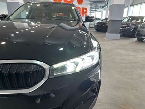 BMW Serie 3 318d Auto.Touring - Foto 26