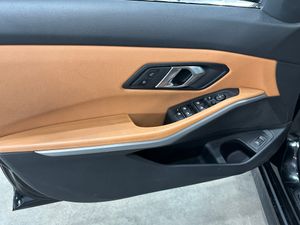 BMW Serie 3 318d Auto.Touring - Foto 14