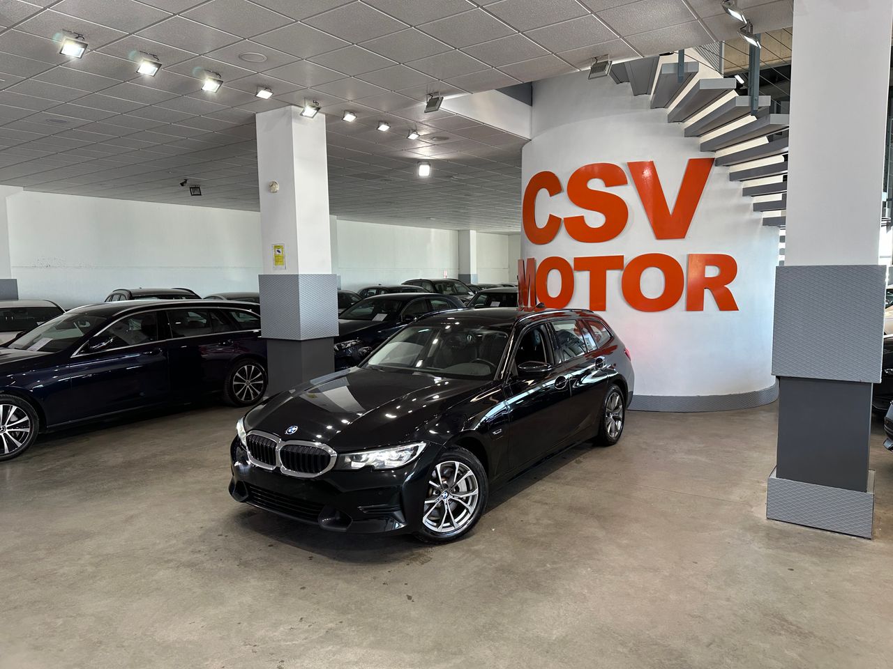 BMW Serie 3 330E 292CV FAMILIAR - Foto 1