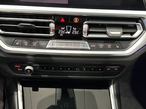 BMW Serie 3 330E 292CV FAMILIAR - Foto 24