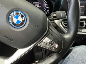 BMW Serie 3 330E 292CV FAMILIAR - Foto 18
