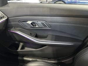 BMW Serie 3 330E 292CV FAMILIAR - Foto 15