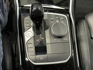 BMW Serie 3 330E 292CV FAMILIAR - Foto 25