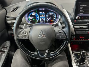 Mitsubishi Eclipse Cross 2.4 PHEV Kaiteki Auto 4WD - Foto 15