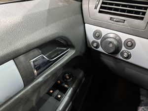 Opel Astra 1.6 I   5 PU - Foto 16