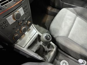 Opel Astra 1.6 I   5 PU - Foto 17