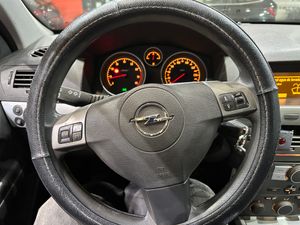 Opel Astra 1.6 I   5 PU - Foto 12