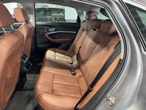 Audi e-tron RS  GT - Foto 11