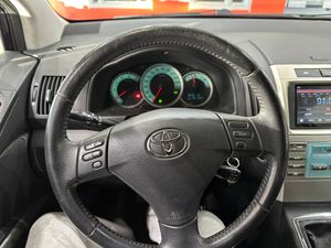 Toyota Corolla Verso 2.2 D  136 CV - Foto 14