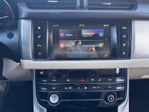 Jaguar XF 2.0D 180CV AUTO PRESTIGE - Foto 17