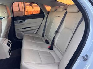 Jaguar XF 2.0D 180CV AUTO PRESTIGE - Foto 9