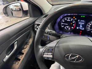 Hyundai i30 1.0T-GDI 120CV CREATIVE AUTOMATICO FAMILIAR - Foto 17