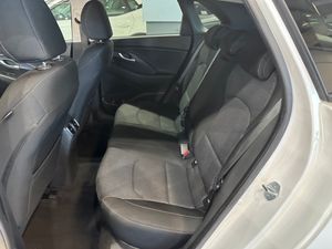 Hyundai i30 1.0T-GDI 120CV CREATIVE AUTOMATICO BERLINA - Foto 10