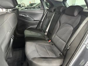 Hyundai i30 1.0T-GDI 120CV CREATIVE AUTOMATICO BERLINA - Foto 10