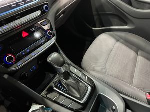 Hyundai IONIQ 1.6HEV 136CV KLASS DCT - Foto 13