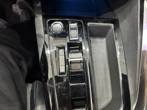 Peugeot 3008 Hybrid 1.6HYBRID 225CV ALLURE PACK - Foto 16