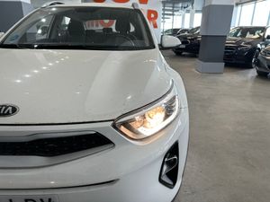 Kia Stonic 1.0 T-GDI 100CV MHEV IMT CONCEPT SUV - Foto 23