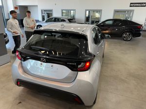 Mazda 2 1.5CVT 116CV CENTRELINE - Foto 9