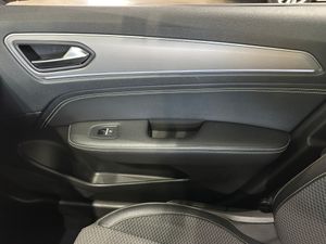 Renault Arkana 1.6HEV 145CV TECHNO - Foto 17