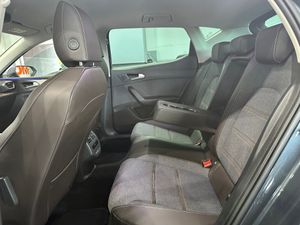 Seat Leon 1.4PHEV 204CV EXCELLENCE FAMILIAR - Foto 9